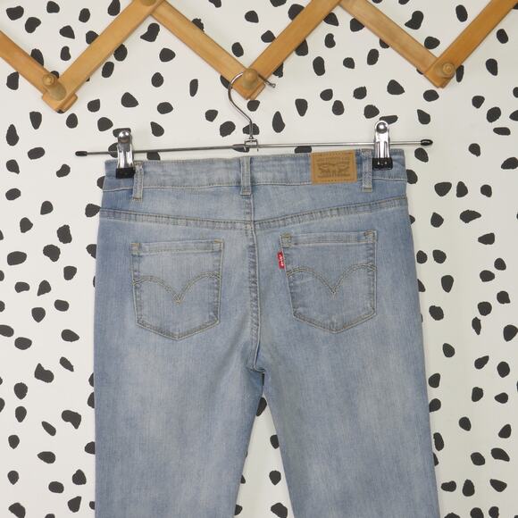 Levi’s Light Wash Denim 711 Girls Skinny Jeans - Picture 4 of 7
